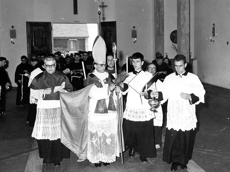 1964-Dedicazione-della-chiesa_di_Olmo 1964-Dedicazione-della-chiesa_di_Olmo