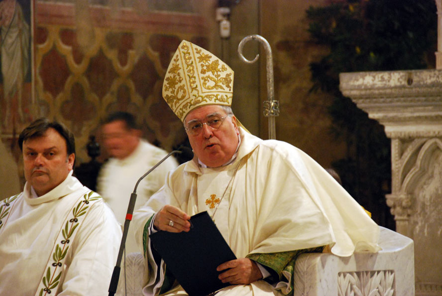 Arcivescovo--Messa-crismale