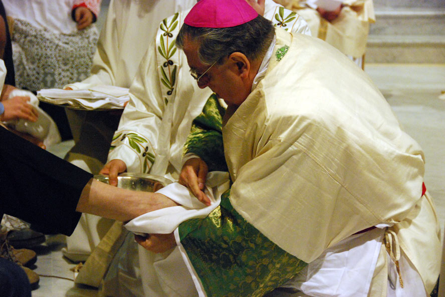 lavanda-dei-piedi-Arcivescovo