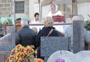 messa-cimitero-Arcivescovo